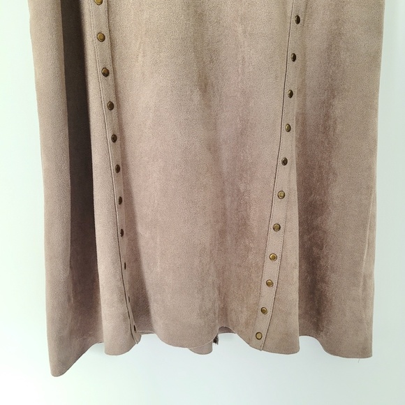Lord & Taylor Western Shift Dress‎ Faux Suede Tan Gold Studs Short Sleeve Small - Picture 7 of 15